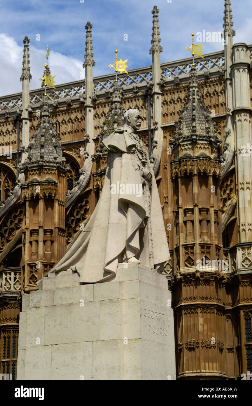 Statua di re Giorgio V a Londra Foto Stock