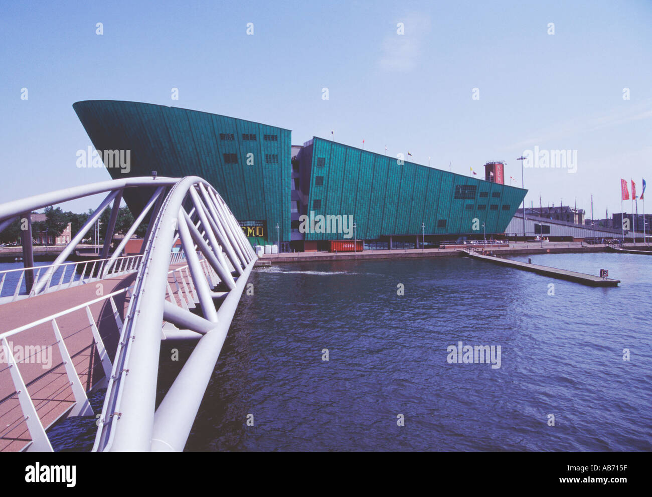 La nuova metropoli o Nemo science museum di Amsterdam Paesi Bassi architetto Renzo Piano Foto Stock