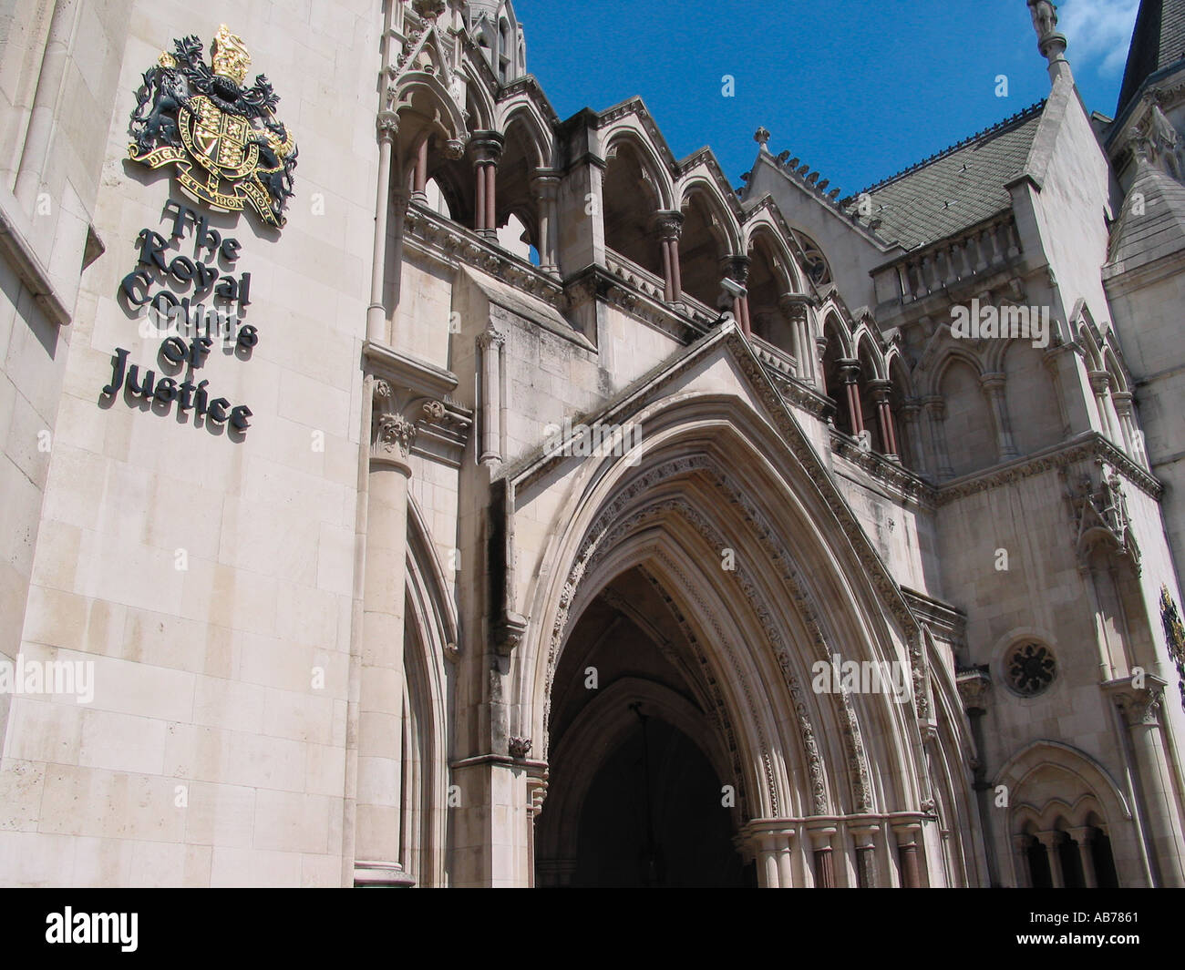 I Royal Courts of Justice, noti anche come The Law Courts, Strand, Holborn, Londra, Inghilterra, Regno Unito Foto Stock