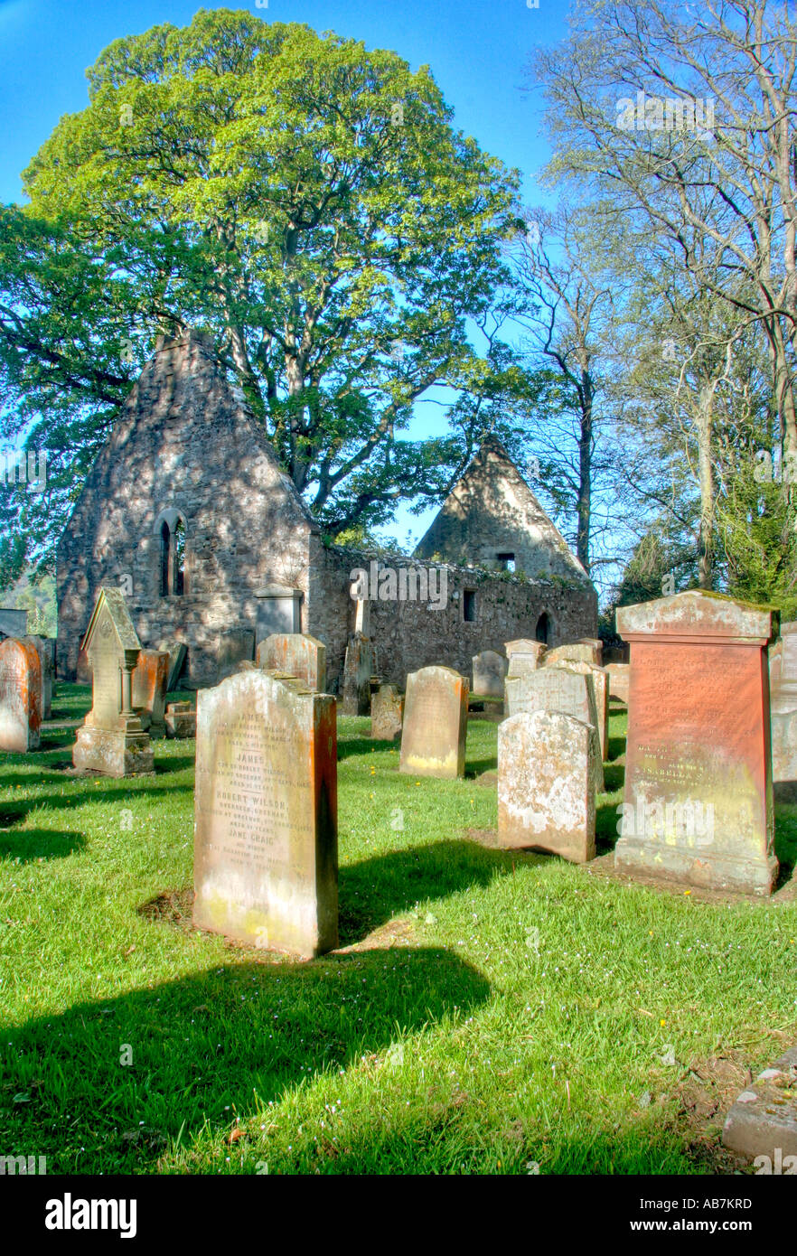 L'Auld Kirk Alloway dove Robert Burns' padre è sepolto. Burns insieme il suo poema, Tam o'shanter entro i suoi muri cadenti Foto Stock