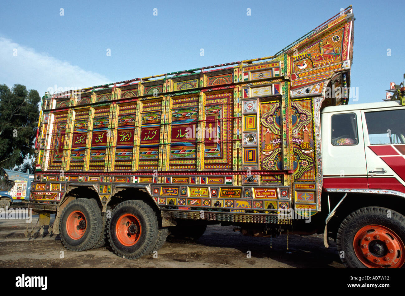 Pakistan Punjab di Trasporto Grand Trunk Road laterale del carrello decorato Foto Stock