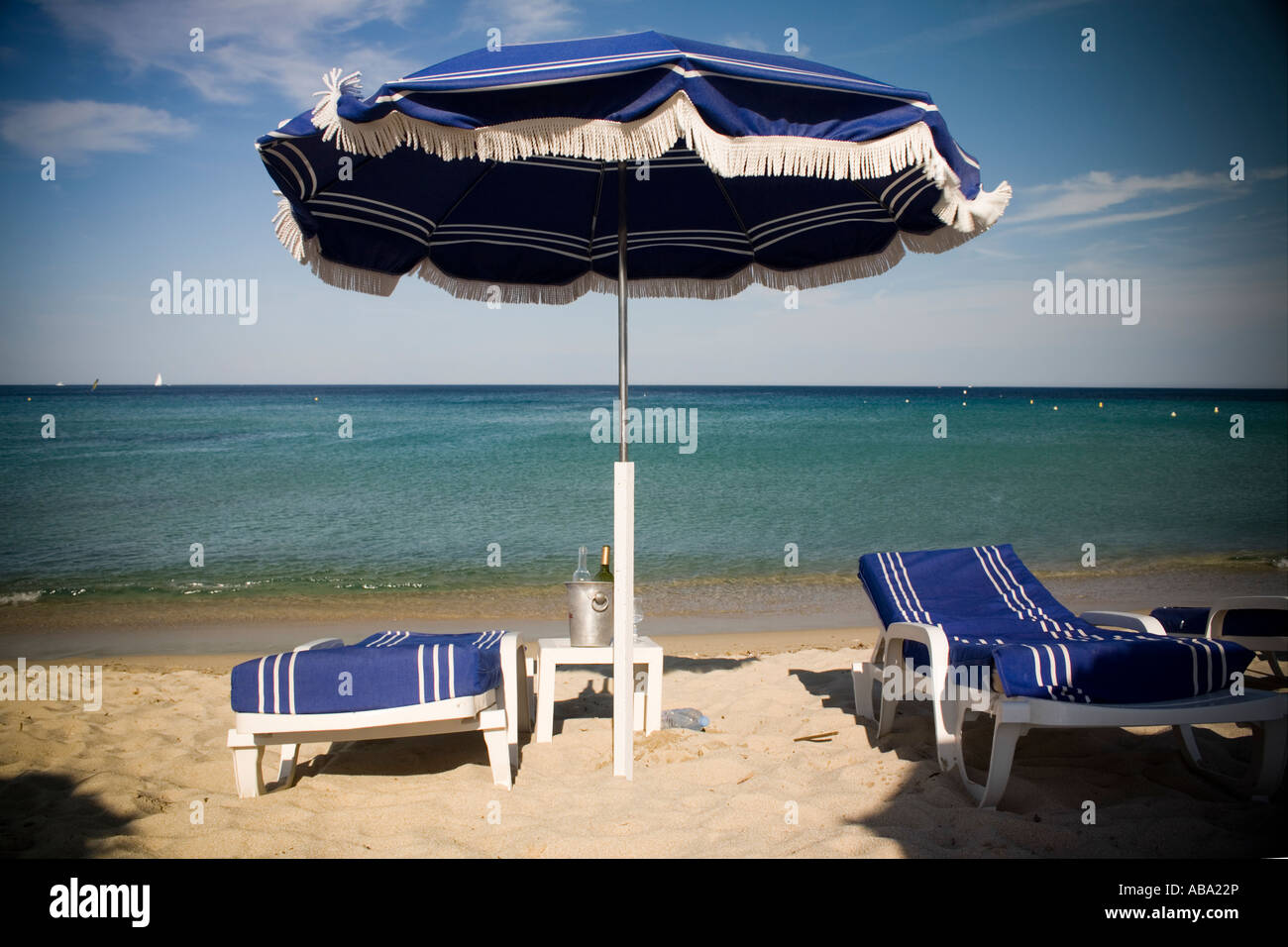 Ramatuelle, Cote d'azur, Var, Francia. Liberty spiaggia presso la Plage de Pampelonne Foto Stock
