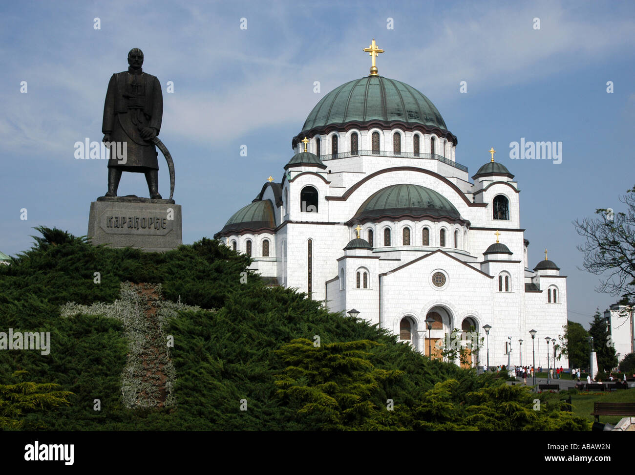 Cattedrale di San Sava con il monumento al principe Karageorge (nero George) sul Vracar plateau a Belgrado in Serbia Foto Stock