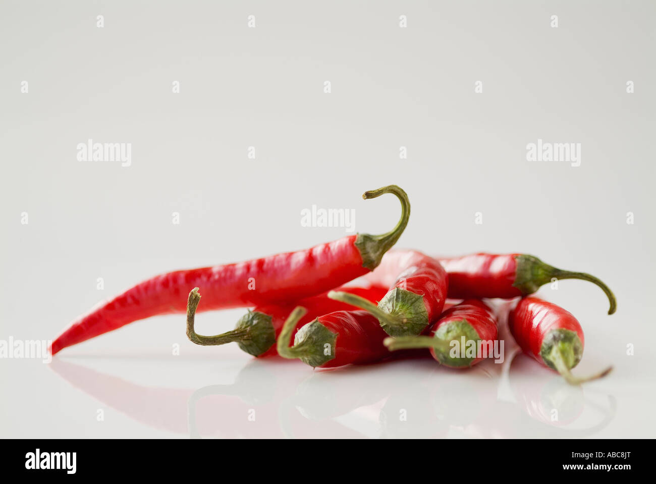 Ancora in vita di Peperoncini piccanti con il fuoco selettivo. Foto Stock