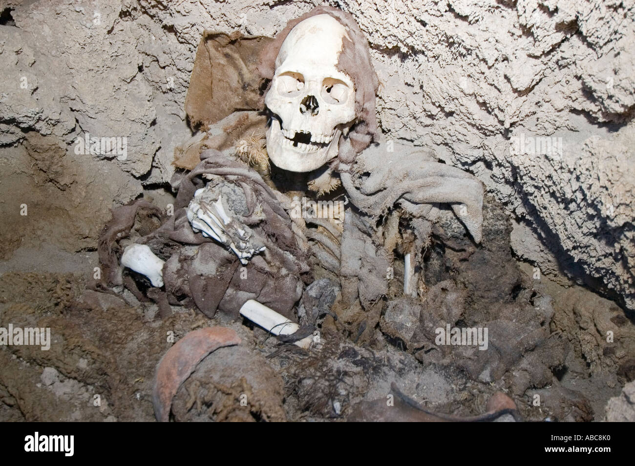 Mummia in una grotta a San Juan del Rosario, Bolivia Foto Stock