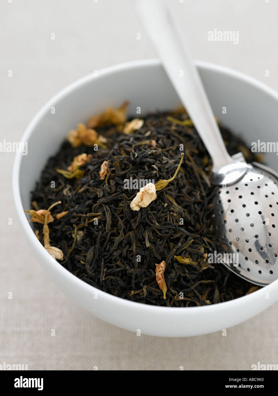 Gelsomino tè foglie e infusore - fascia alta Hasselblad 61mb di immagine digitale Foto Stock