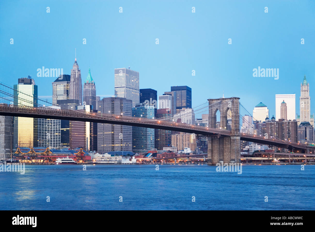 Il ponte di Brooklyn a New York Foto Stock