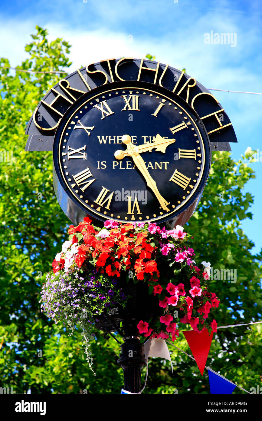 Villaggio Orologio Christchurch Dorset England Regno Unito Regno Unito Foto Stock