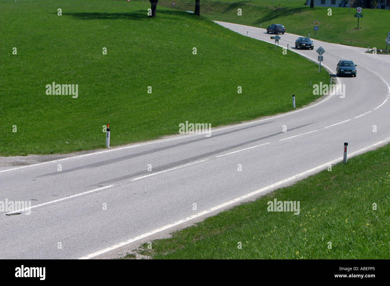 Traccia del freno su una strada Foto Stock