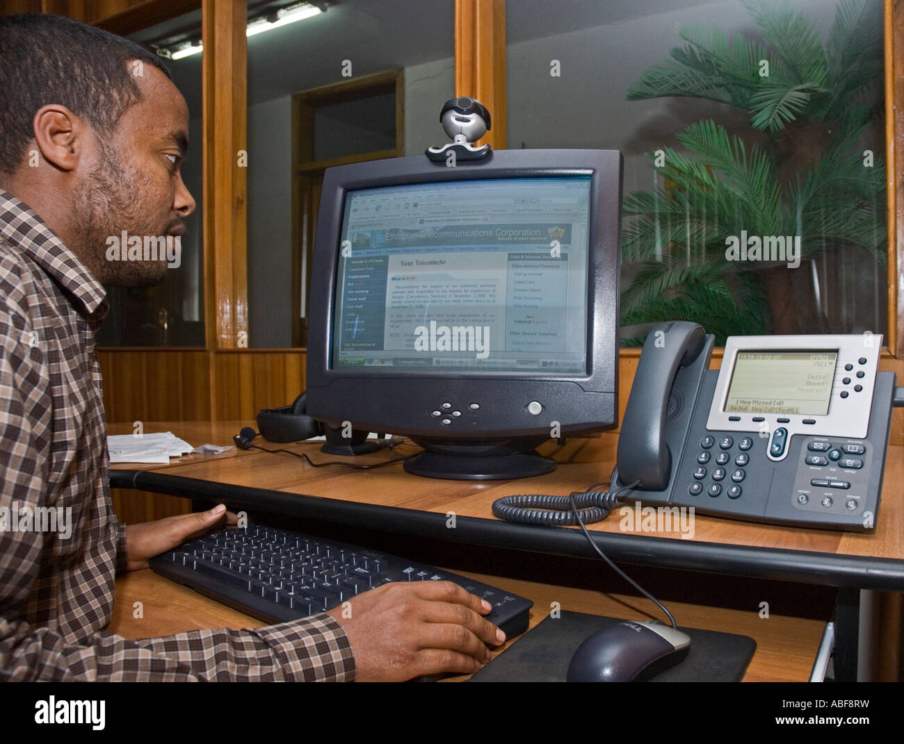 Tecnico IT, etiope autorità delle telecomunicazioni, Addis Abeba, Etiopia Foto Stock