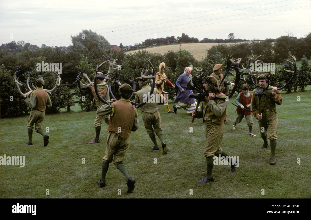 Danza delle corna di Abbots Bromley Staffordshire 4 settembre annuale Lunedì delle Wakes Inghilterra 1979 anni '70 UK HOMER SYKES Foto Stock