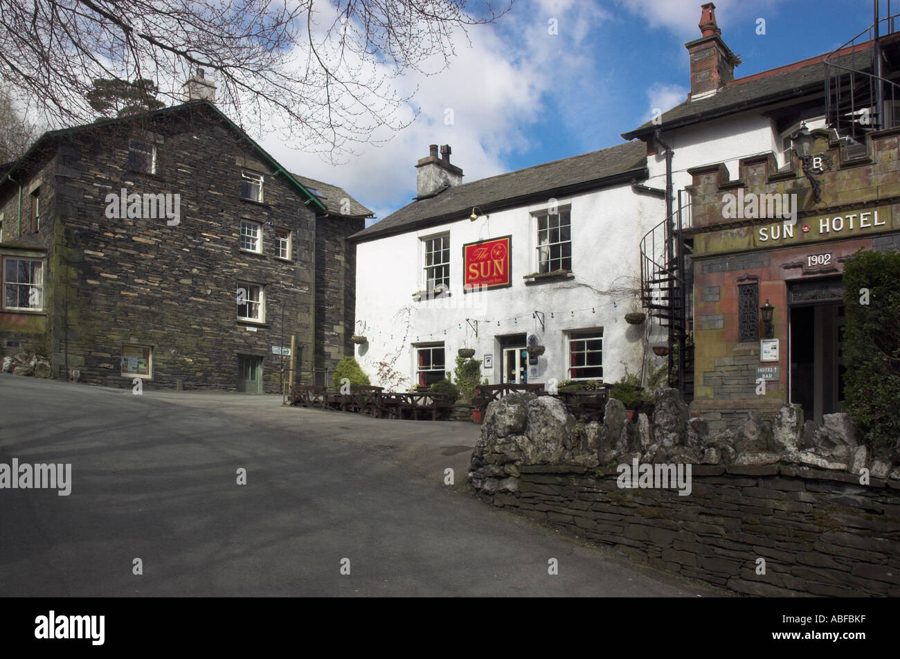 Il Sun hotel nel villaggio di Coniston nel Lake District inglese Foto Stock