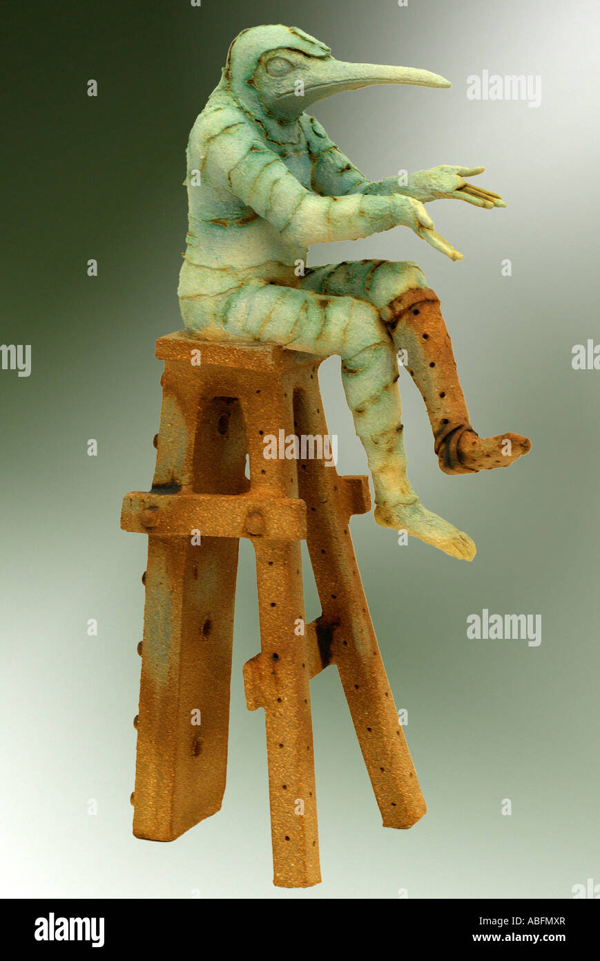 Fantasy figura figurina altro mondo statua mondani statuesque ibrido umanoide influenza meccanica tecnologia techno ornamento orname Foto Stock