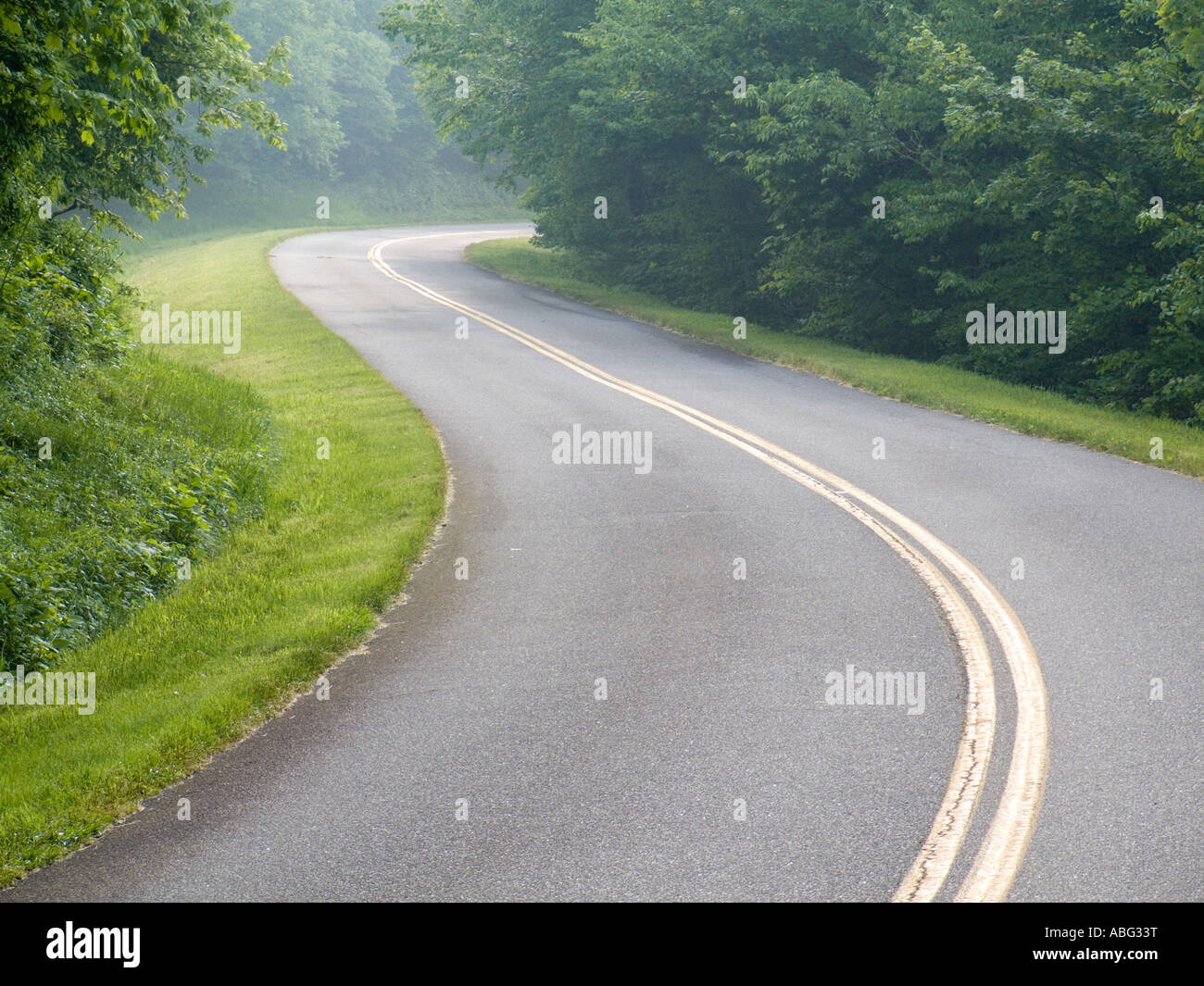 Blue Ridge Parkway North Carolina NC scenic autostrada curva Foto Stock