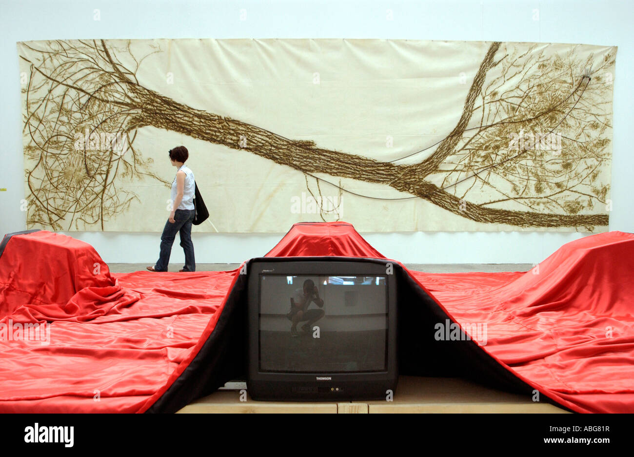 Installazioni di artisti francesi sono esposti nella mostra la Force De L Arte presso Le Grand Palais Parigi Francia Foto Stock