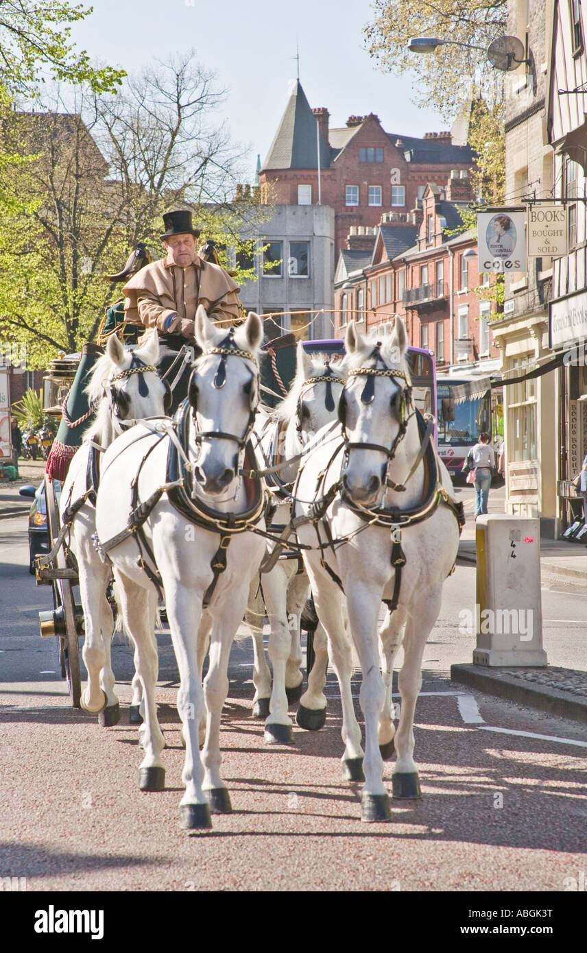 Norfolk civic pullman con i cavalli in Norwich street Foto Stock