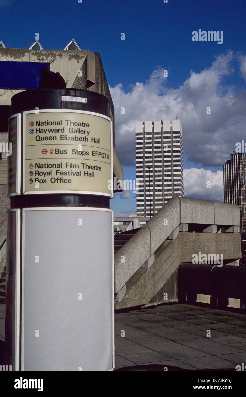 Vista esterna della banca del sud complesso e la Hayward Gallery di Londra Inghilterra Foto Stock