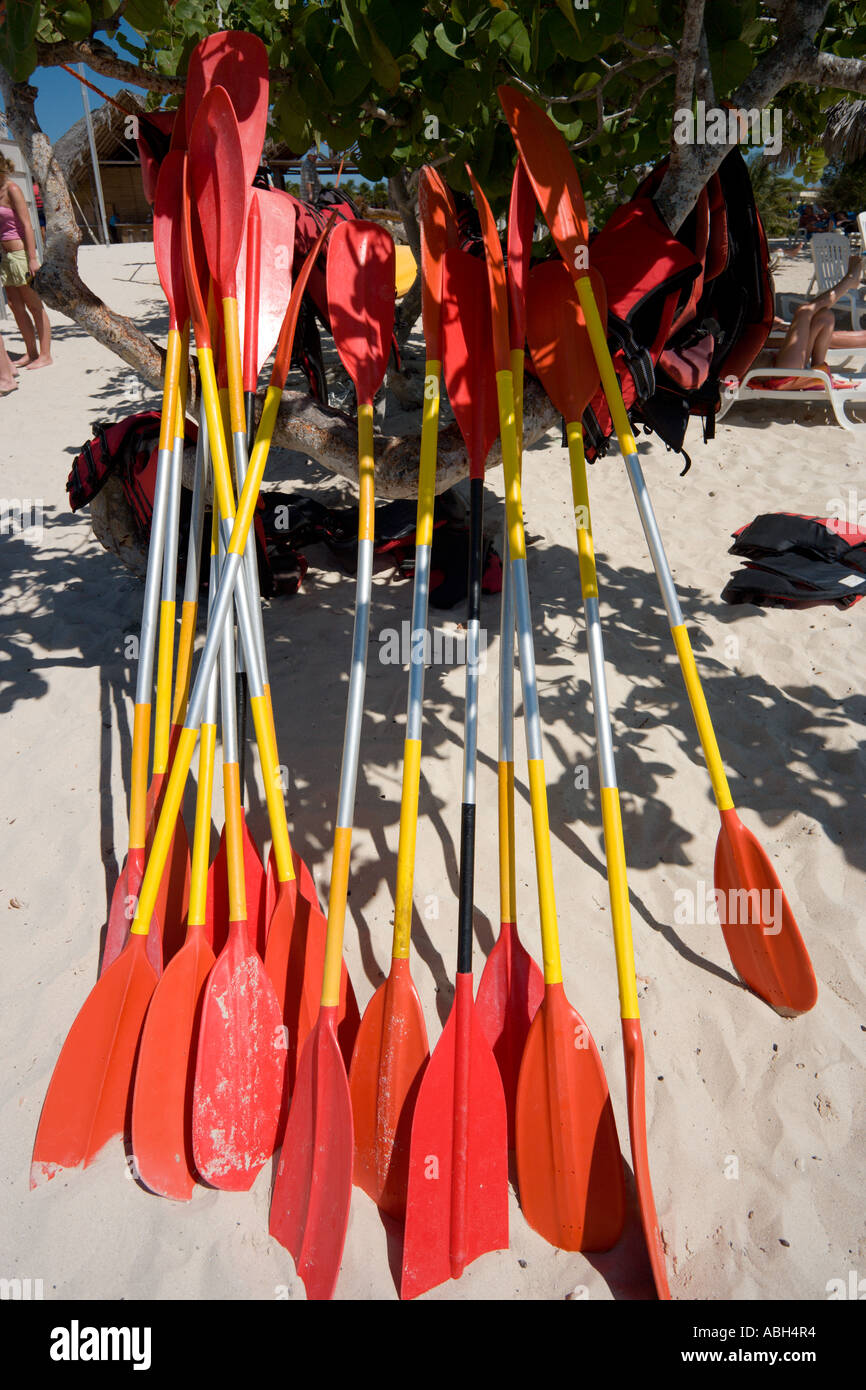 Kayak pagaie, Playa Pesquero Guardalavaca, Holguin, Cuba, Caraibi Foto Stock
