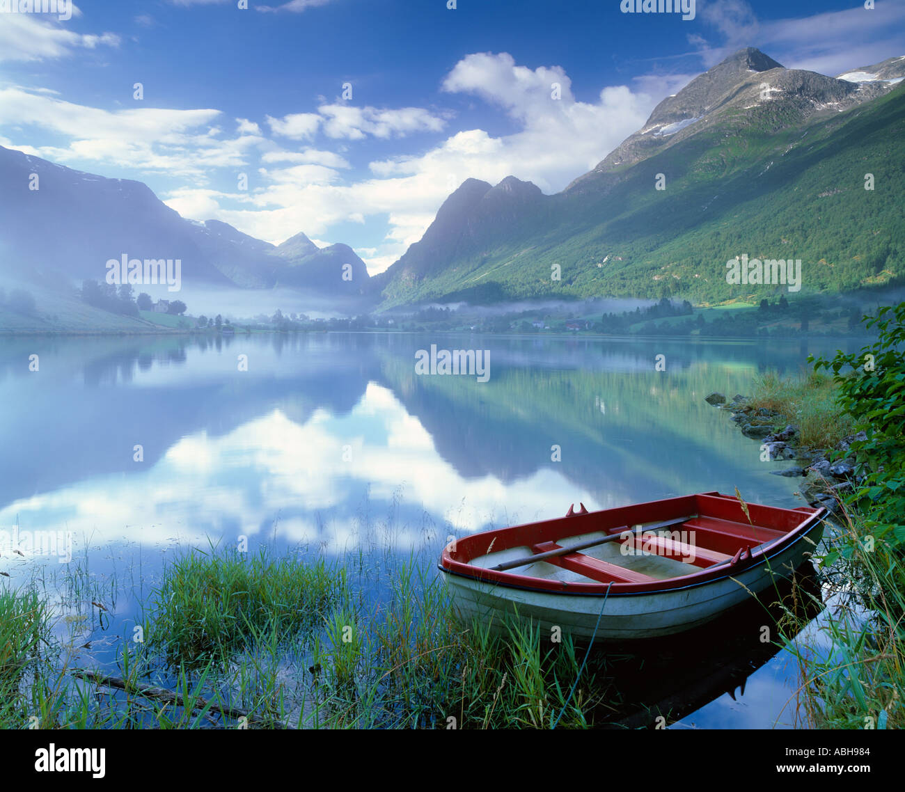 Oldenvatnet Sogn og Fjordane Norvegia Foto Stock