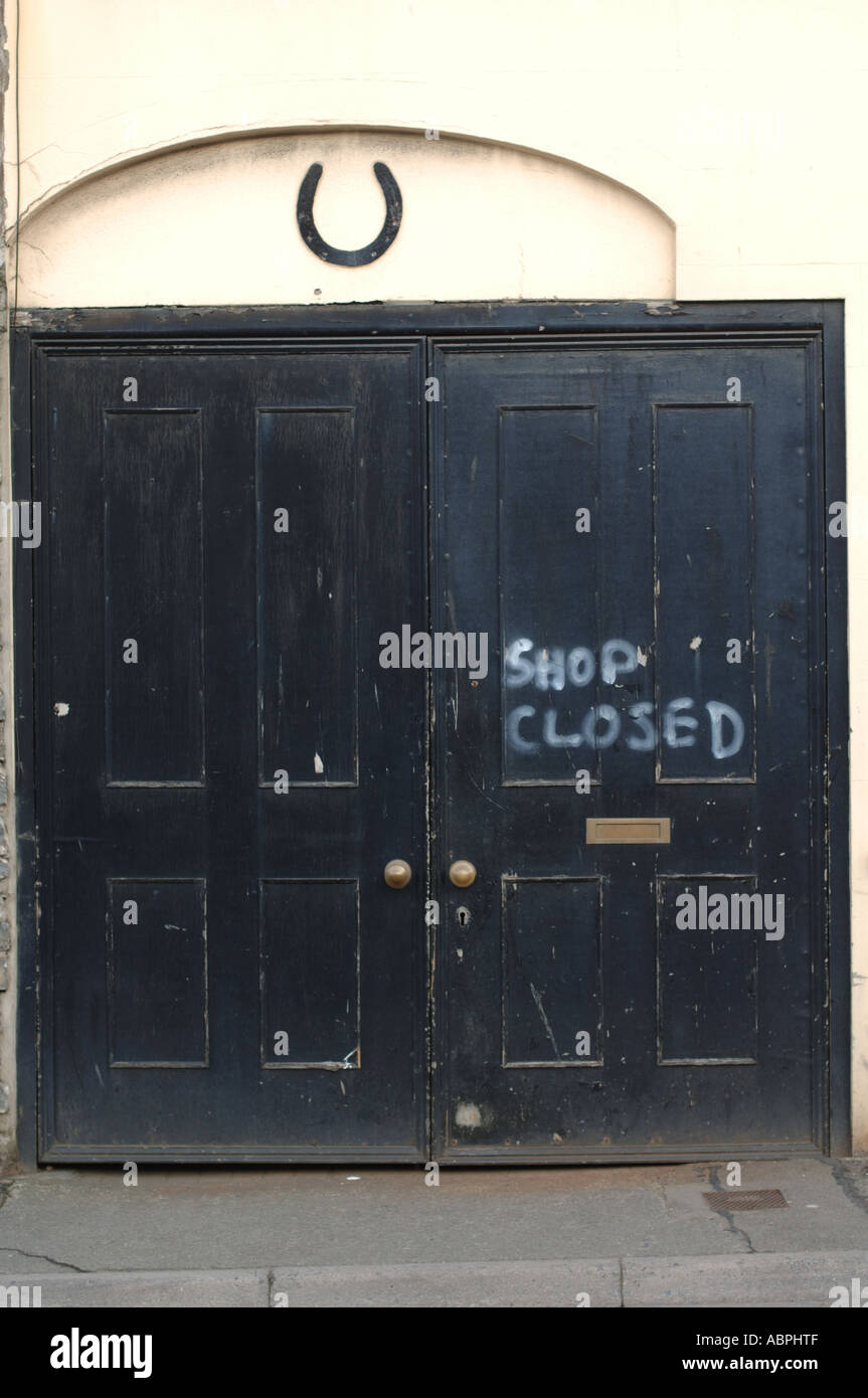 Chiuso fabbro del negozio, Mill Street Aberystwyth Ceredigion west wales UK Foto Stock