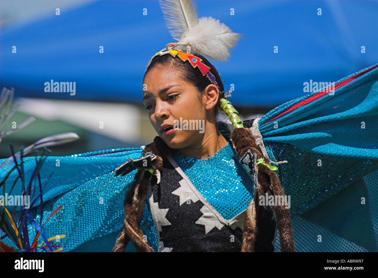 Native American Indian balli durante un POW WOW Foto Stock