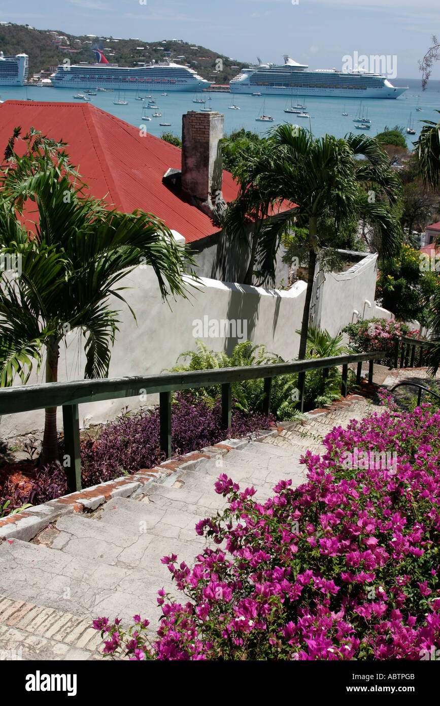 Isole Vergini, USVI, U.V.I., Mar dei Caraibi, acqua, Oceano Atlantico, acqua, St. Thomas, Saint, Charlotte Amalie, Blackbeard's Hill, 99 gradini, navi da crociera, Bougai Foto Stock