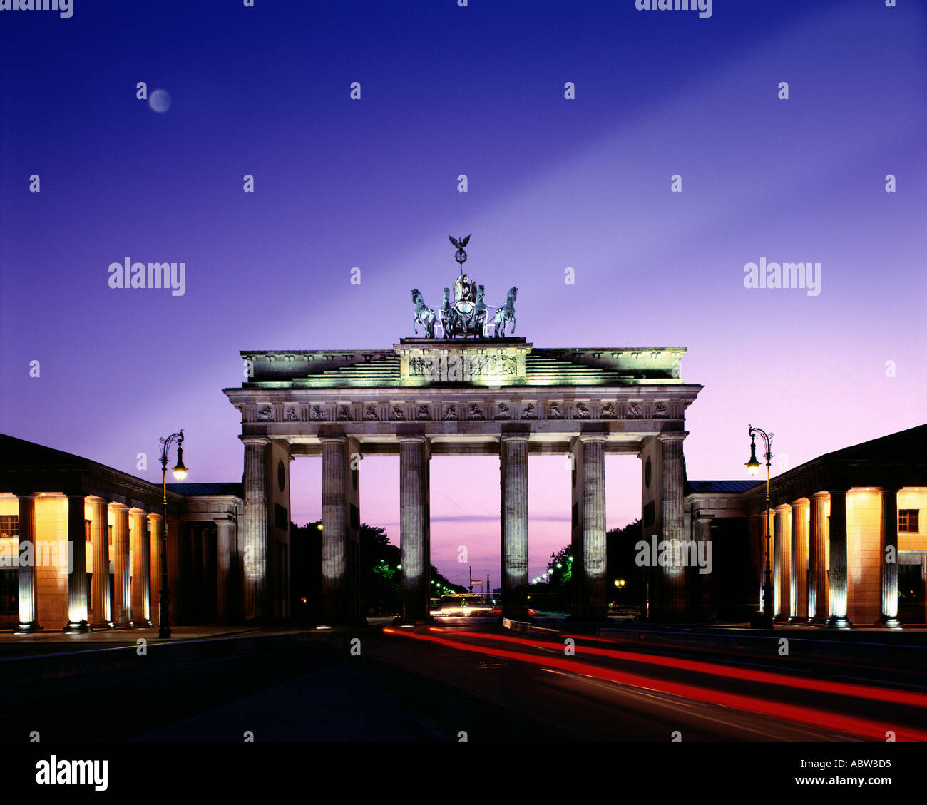 DE - BERLINO: la Porta di Brandeburgo Foto Stock