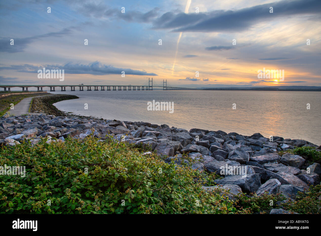 Il secondo fiume Severn sospensione ponte al tramonto. Foto Stock