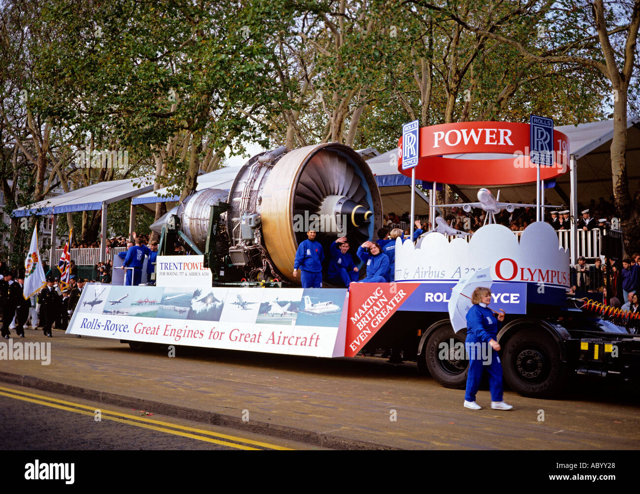 Londra Signore sindaci mostra galleggiante con Rolls Royce Trent Aero Engine Foto Stock