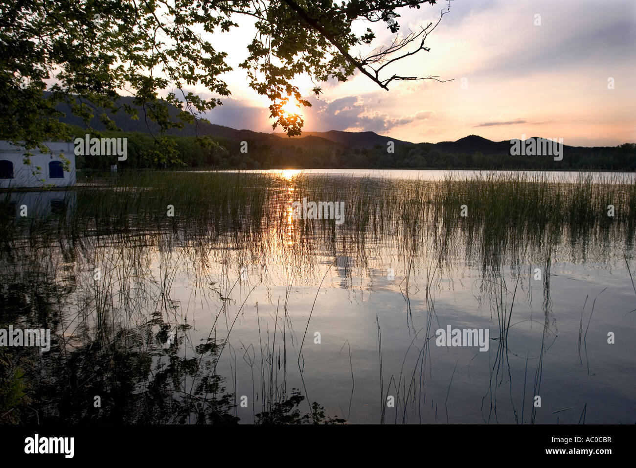 Il lago di Banyoles, provincia di Girona, in Catalogna, Spagna Foto Stock