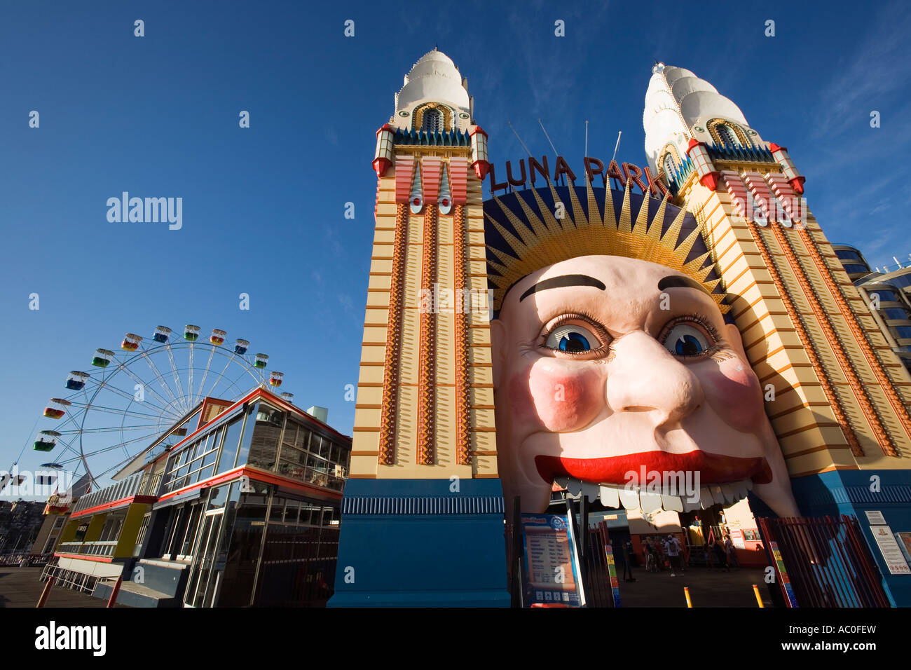 Il viso sorridente ingresso al Luna Park di Lavanda sulla baia di Sydney North Shore Foto Stock