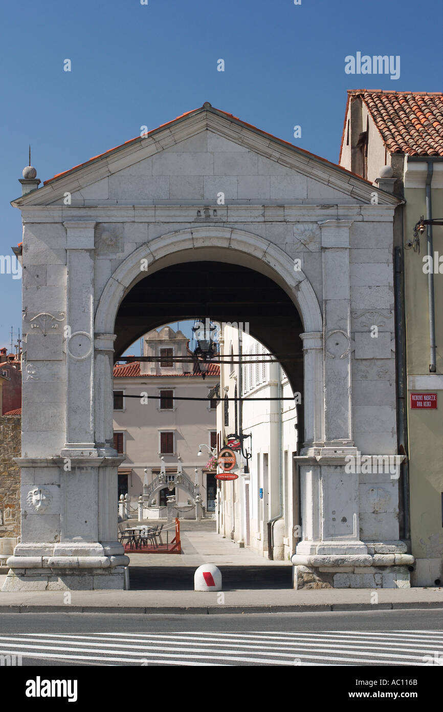 Muda cancello a Capodistria presso la costa adriatica della Slovenia Foto Stock