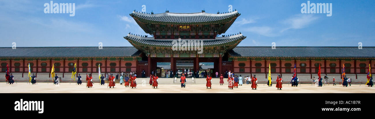 Il cerimoniale Royal Guard Gyeongbokgung Palace Seoul COREA Foto Stock