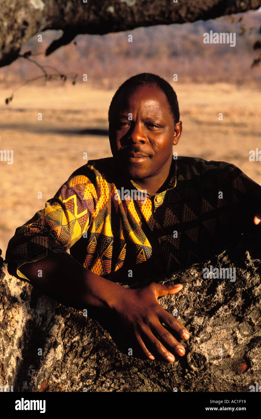 Lo Zimbabwe, Zambezi National Park, personale Matetsi Game Lodge Foto Stock