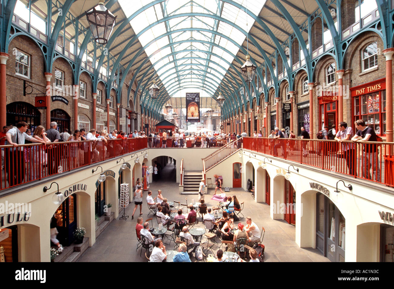 L'interno del mercato di Covent Garden di Londra. Foto Stock
