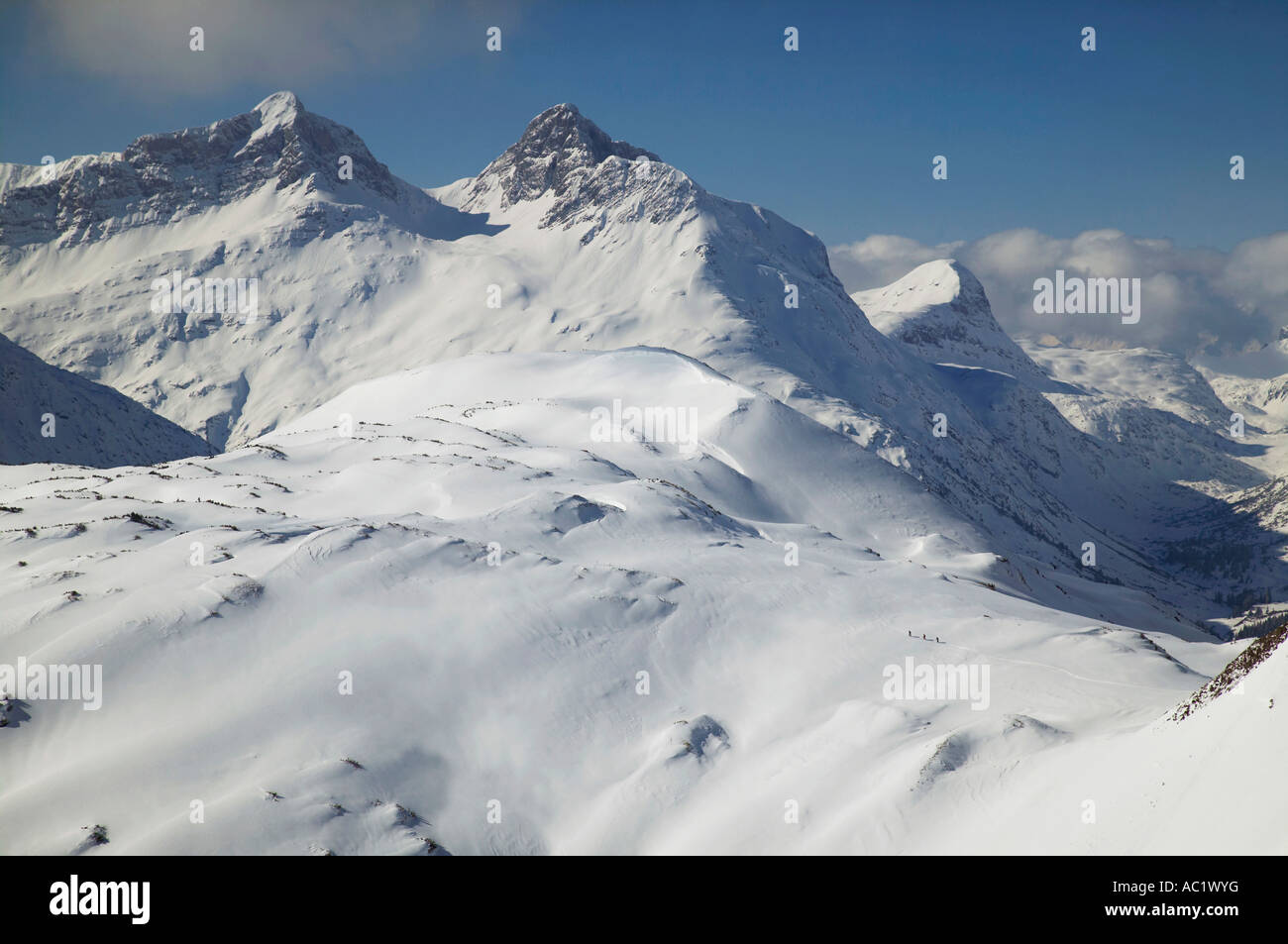 Austria Vorarlberg Lech, snowy mountain range Foto Stock