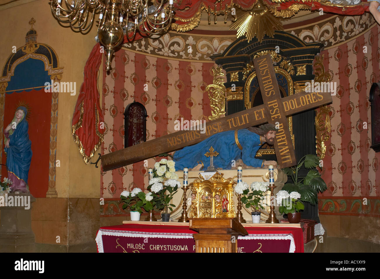 Kalwaria Zebrzydowska, il più antico Calvario in Polonia. Christus sotto la croce. Foto Stock