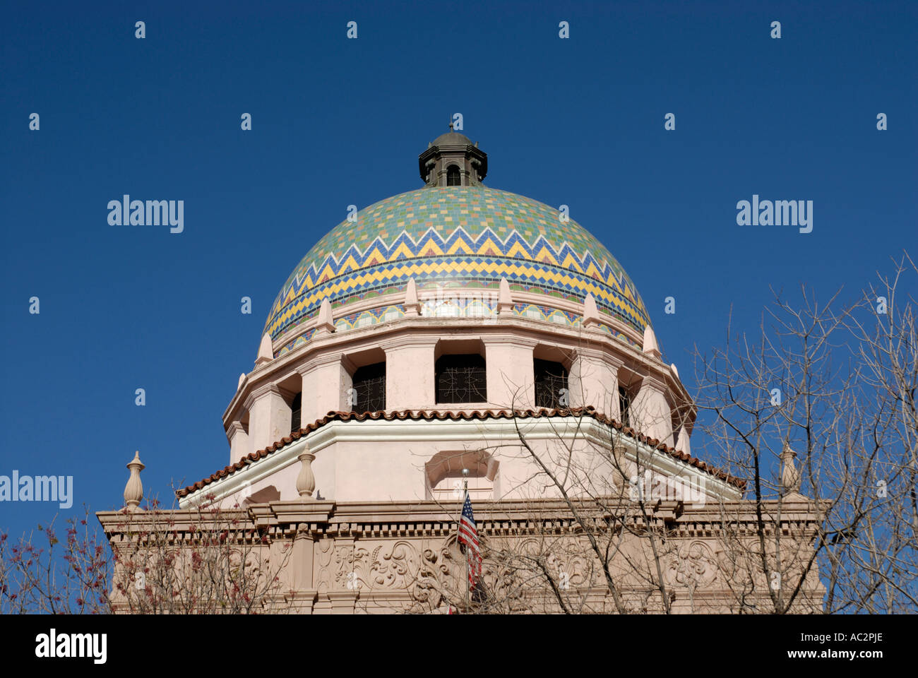 Pima County Courthouse dome colorato con piastrelle colorate, Tucson, Arizona, Stati Uniti d'America Foto Stock