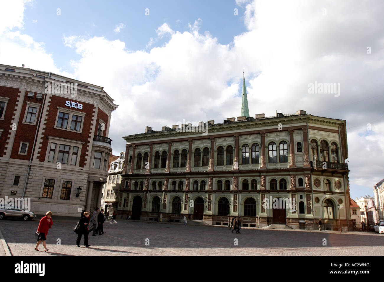 Edificio del lettone Borsa sulla Piazza Dom in Riga, Lettonia Foto Stock