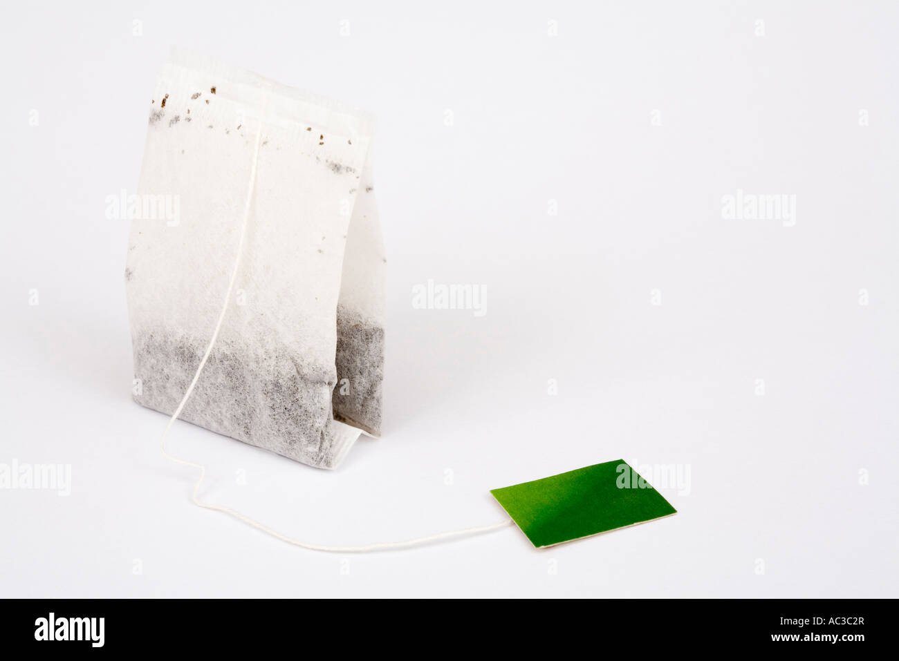 Sacchetto da tè isolato su uno sfondo bianco Foto Stock