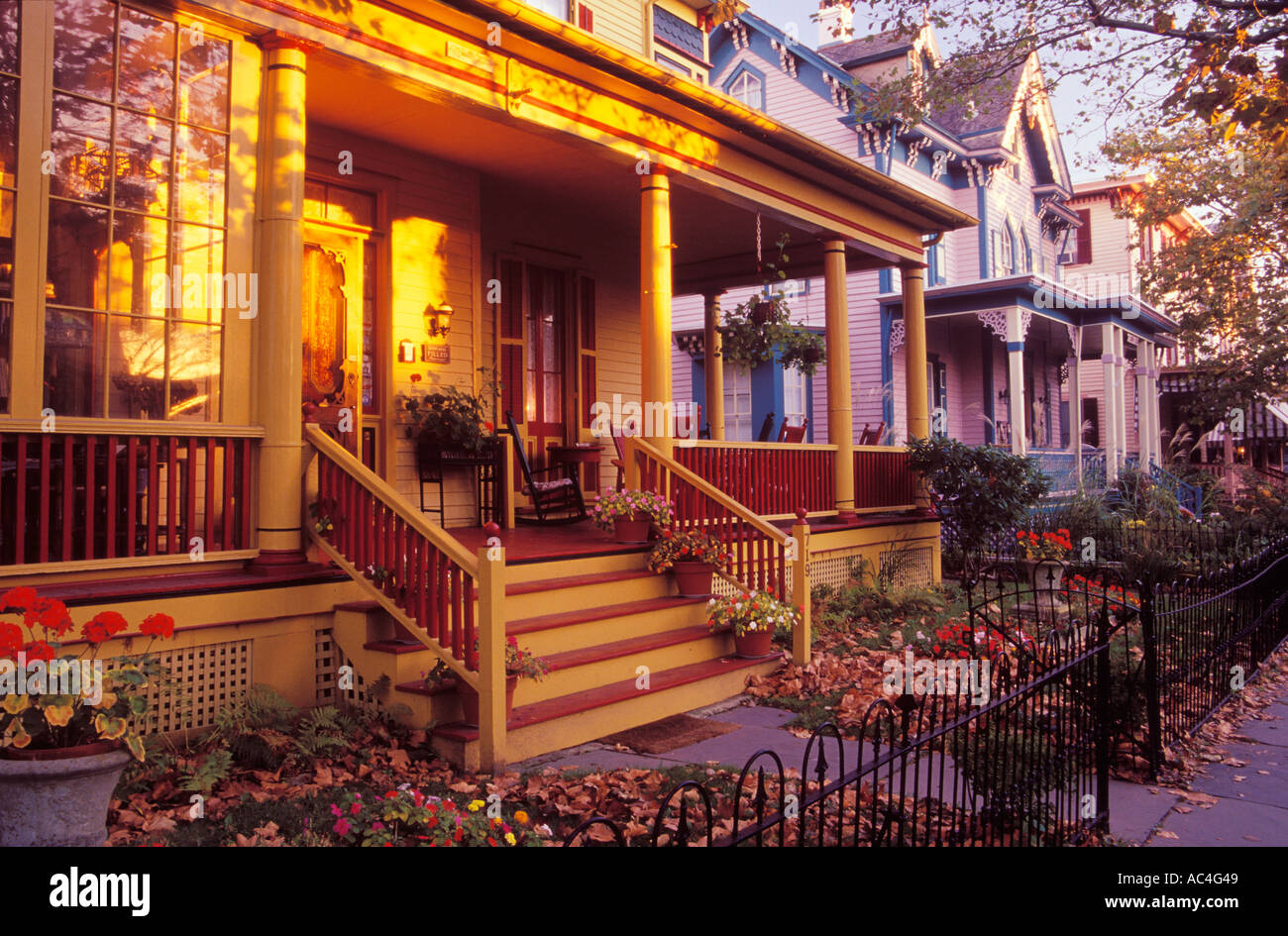 Portico antistante il letto in ottone Cape May New Jersey Foto Stock