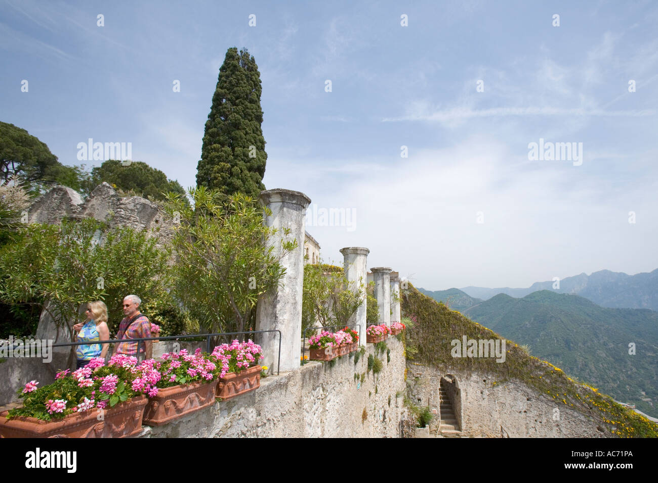 I giardini di Villa Rufolo a Ravello sulla costiera amalfitana in italia Foto Stock