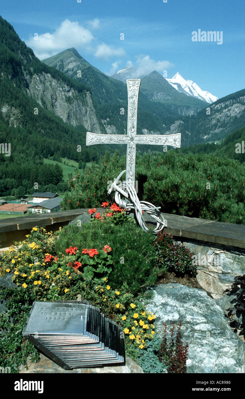 Austria un corss comemorating morti alpinisti Foto Stock