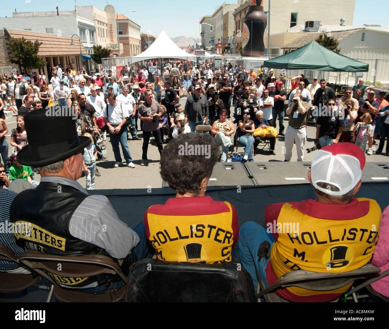 Alcuni dei membri originali della motocicletta pista dal 1947 rally. Foto di Chuck Nacke Foto Stock