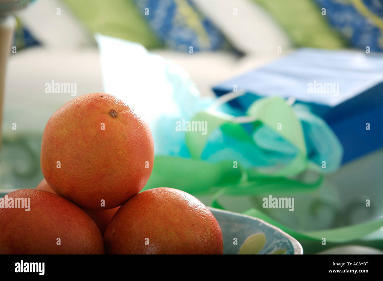 Tangerini in una coppa di frutta Foto Stock