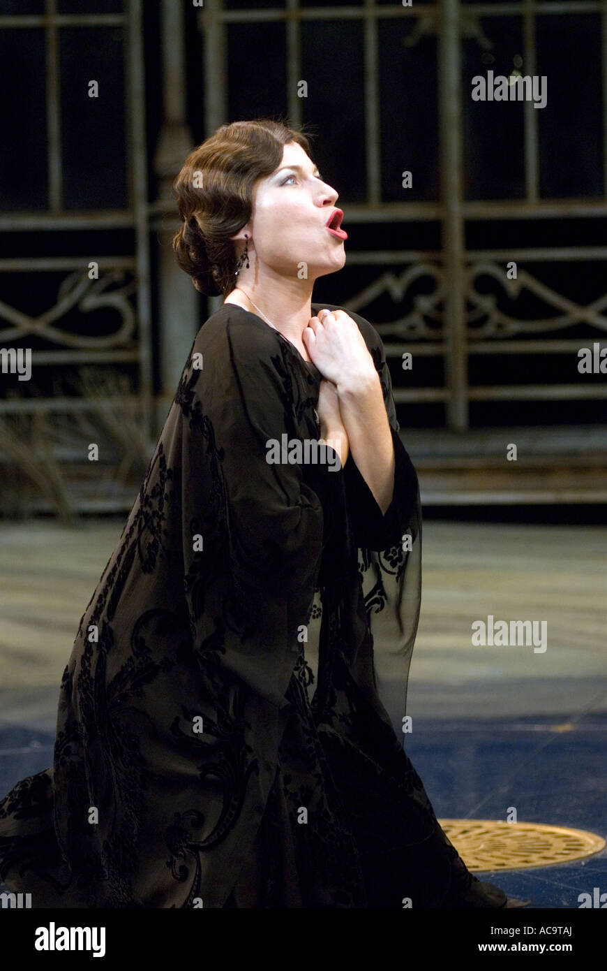 Kate Fleetwood giocando Olivia in Twelfth Night Chichester Festival Theatre Luglio 2007 diretto da Philip Franchi Foto Stock