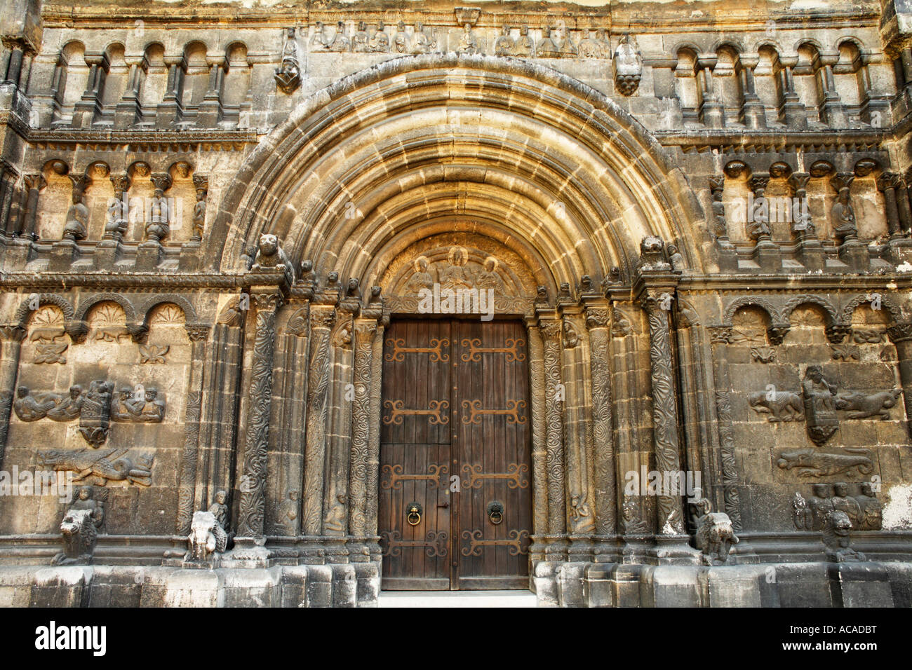 Portale romanico della chiesa scozzese st Jakob, Regensburg, Alto Palatinato, Baviera, Germania Foto Stock