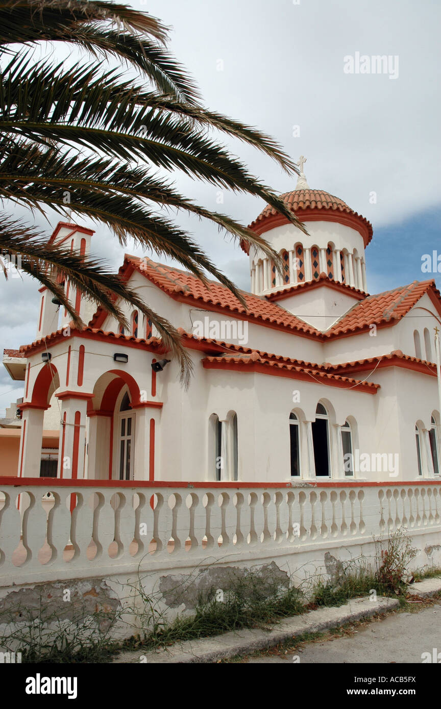 Piccola chiesa ortodossa nella città di Kissamos, greca isola di Creta Foto Stock