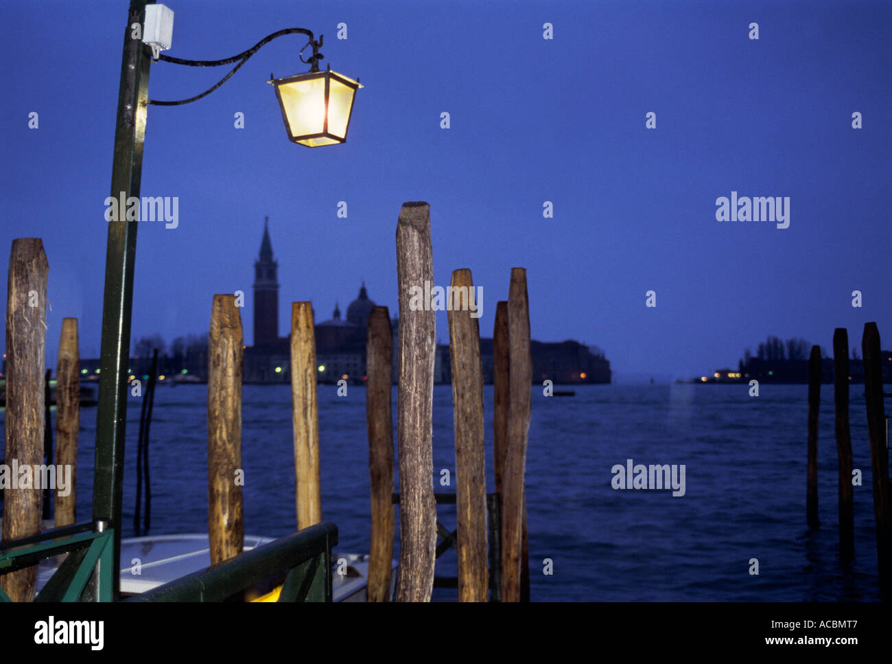 Chiesa di san giorgio maggiore a sera città di Venezia Regione del veneto italia Foto Stock