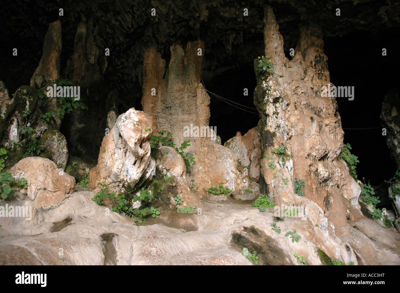 Agia Sophia grotta nella gola di Topolia sull isola di Creta, Grecia Foto Stock